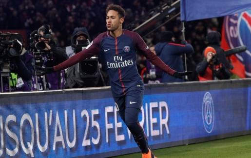  巴黎圣日耳曼主场奏凯，法甲榜首优势持续扩大