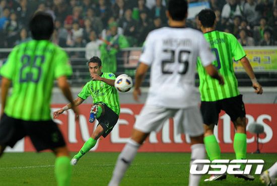  热刺与劲旅展开对攻，双方奉献精彩进球大战