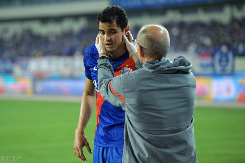  斯图加特主场遭遇争议判罚惜败给美因茨